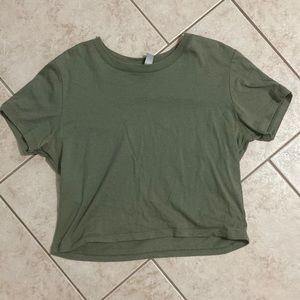 Army green cropped shirt. Size XL ( runs small )